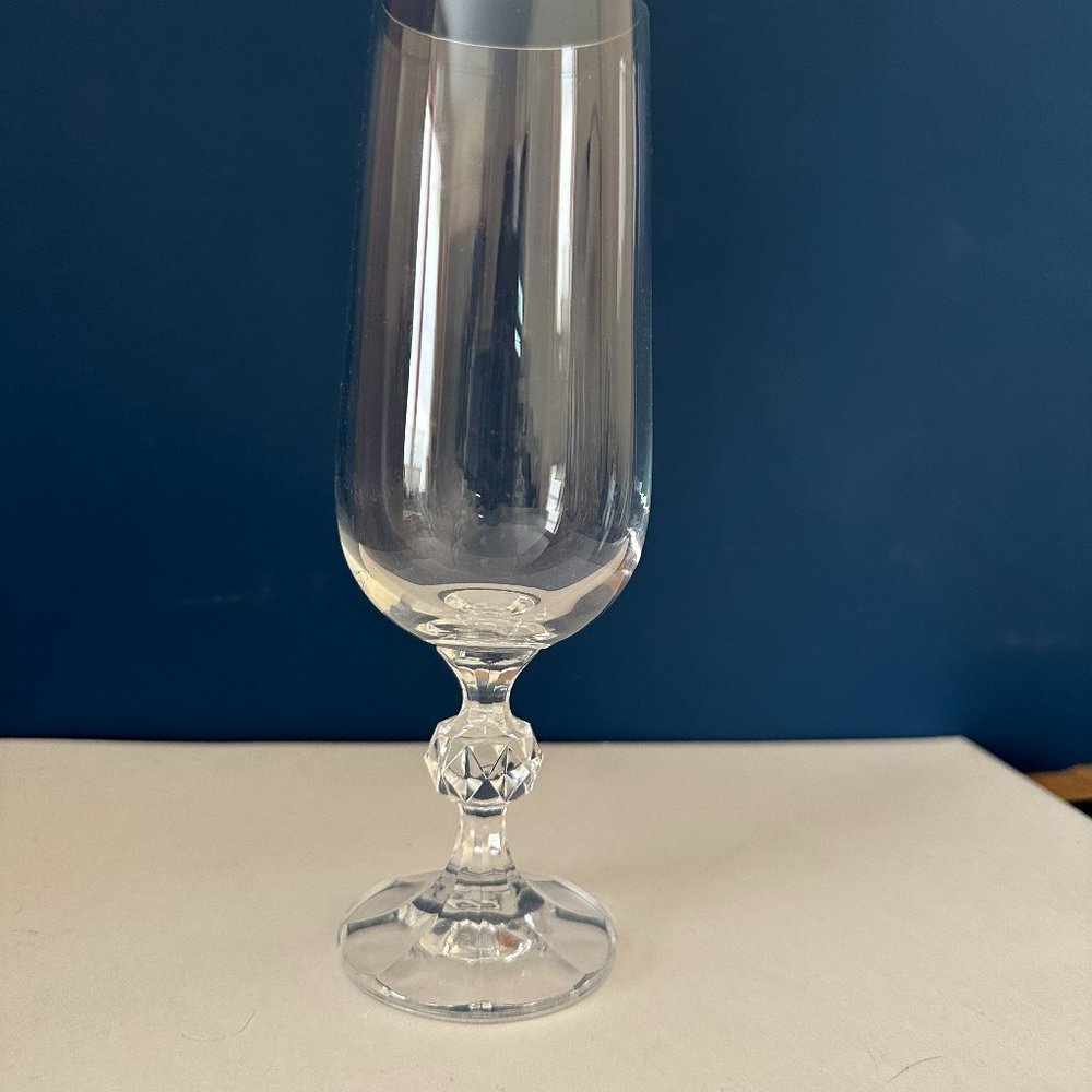 IMPORT ASSCO PLATINUM BAND FLUTED CHAMPAGNE 6 3/4"